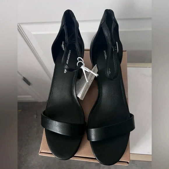 NWT | Amazon Essentials | Classic Black Heeled  Sandals | Size 8W - Picture 2 of 5
